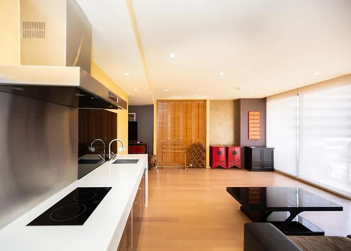 Beautiful 1 Bed With Huge Lumpini Park View * Bangkok